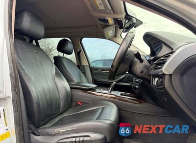 Piąte zdjęcie samochodu w środku: 2016 BMW X5 SDRIVE35I VIN:5UXKR2C59G0R69371 - miniatura