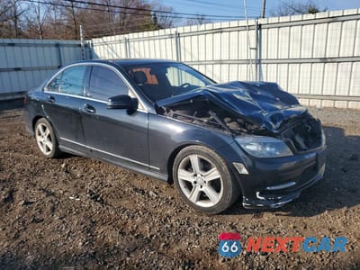 Czwarte zdjęcie samochodu z boku: 2011 MERCEDES-BENZ C 300 4MATIC VIN:WDDGF8BB3BR163823 - miniatura