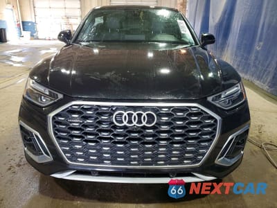Piąte zdjęcie samochodu w środku: 2023 AUDI Q5 SPORTBACK PRM PLS 45 VIN:WA15AAFY6P2136843 - miniatura