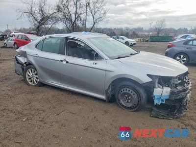 Czwarte zdjęcie samochodu z boku: 2023 TOYOTA CAMRY LE VIN:4T1C11BK0PU096385 - miniatura