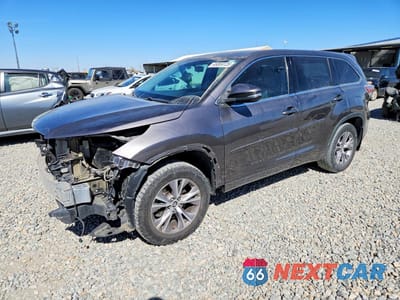 2016 TOYOTA HIGHLANDER LE PLUS 5TDBKRFH9GS253605 - główne zdjęcie licytacji z USA - miniatura