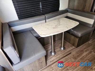 Piąte zdjęcie samochodu w środku: 2020 FOREST RIVER VIKING TOWABLE CAMPER VIN:5ZT2VWRB5LJ125722 - miniatura