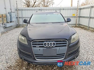 Piąte zdjęcie samochodu w środku: 2009 AUDI Q7 3.6 QUATTRO VIN:WA1AY94L79D007193 - miniatura