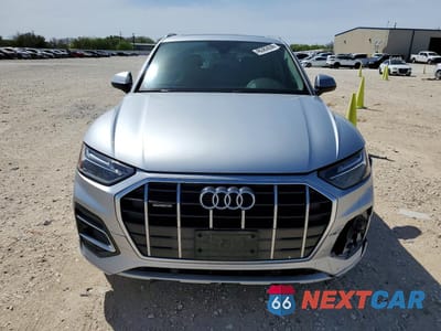 Piąte zdjęcie samochodu w środku: 2021 AUDI Q5 PREMIUM VIN:WA1AAAFY7M2031853 - miniatura