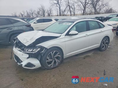 2025 VOLKSWAGEN JETTA SEL 3VWGX7BU2SM036031 - główne zdjęcie licytacji z USA - miniatura