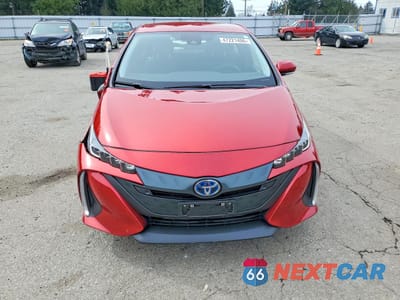 Piąte zdjęcie samochodu w środku: 2017 TOYOTA PRIUS PRIME PLUS VIN:JTDKARFP9H3061775 - miniatura