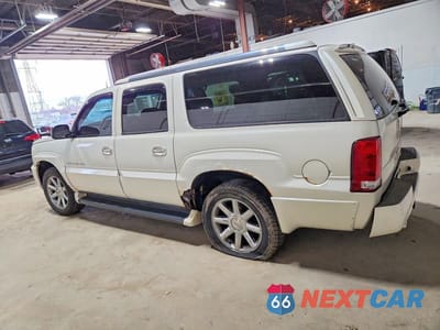 Drugie zdjęcie samochodu z przodu: 2005 CADILLAC ESCALADE ESV VIN:3GYFK66N95G120063 - miniatura