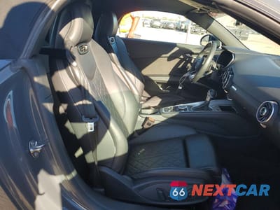 Zdjęcie 10 z 12 samochodu: 2019 AUDI TT VIN:TRUTECFV5K1003224 - miniatura