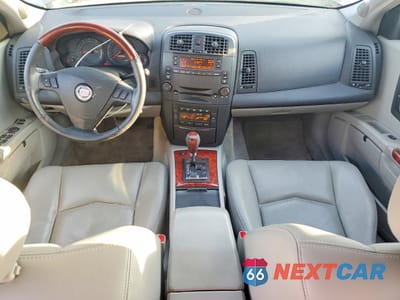 Zdjęcie 8 z 14 samochodu: 2004 CADILLAC SRX VIN:1GYDE637540119144 - miniatura