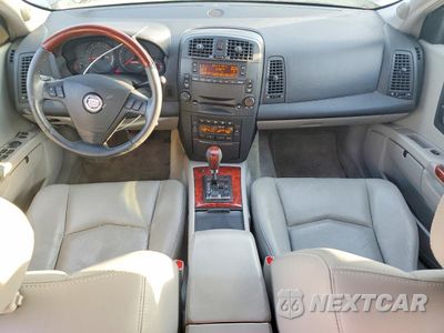 Zdjęcie 8 z 14 samochodu: 2004 CADILLAC SRX VIN:1GYDE637540119144 - miniatura