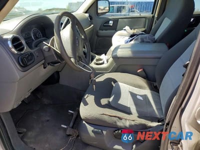Zdjęcie 7 z 12 samochodu: 2006 FORD EXPEDITION XLT VIN:1FMPU15546LA88566 - miniatura