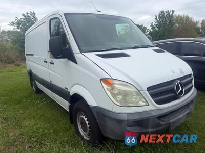 2013 MERCEDES-BENZ SPRINTER 2500 WD3PE7CC9D5739255 - główne zdjęcie licytacji z USA - miniatura