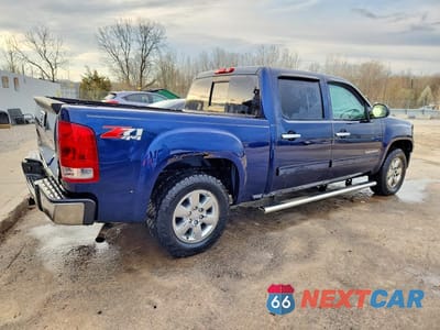 Trzecie zdjęcie samochodu z tyłu: 2011 GMC SIERRA K1500 SLT VIN:3GTP2WE37BG141838 - miniatura