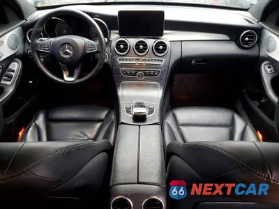 Zdjęcie 8 z 11 samochodu: 2018 MERCEDES-BENZ C 300 4MATIC VIN:55SWF4KB9JU279335 - miniatura