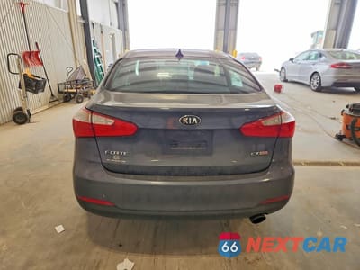 Zdjęcie 6 z 12 samochodu: 2016 KIA FORTE EX VIN:KNAFX4A8XG5549457 - miniatura