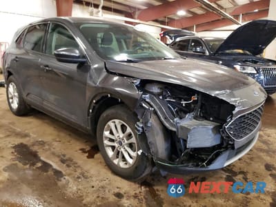 Czwarte zdjęcie samochodu z boku: 2020 FORD ESCAPE SE VIN:1FMCU9G61LUB63460 - miniatura