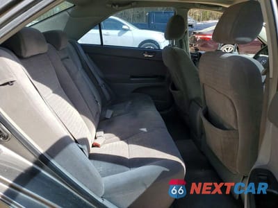 Zdjęcie 10 z 12 samochodu: 2005 TOYOTA CAMRY LE VIN:JTDBE32K253034215 - miniatura