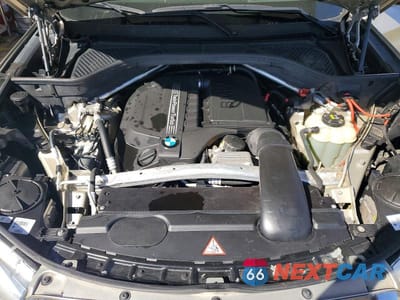 Zdjęcie 12 z 12 samochodu: 2016 BMW X5 SDRIVE35I VIN:5UXKR2C57G0R71040 - miniatura