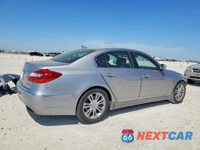 Trzecie zdjęcie samochodu z tyłu: 2012 HYUNDAI GENESIS 3.8L V6 VIN:KMHGC4DD1CU200811 - miniatura