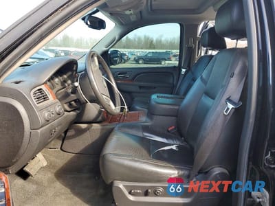 Zdjęcie 7 z 12 samochodu: 2013 CHEVROLET AVALANCHE LTZ VIN:3GNTKGE7XDG237528 - miniatura