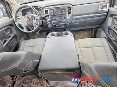 Zdjęcie 8 z 11 samochodu: 2016 NISSAN TITAN XD S VIN:1N6AA1F34GN510595 - miniatura