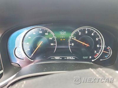 Zdjęcie 9 z 12 samochodu: 2019 BMW Motorrad 750 VIN:WBA7F2C5XKB239477 - miniatura