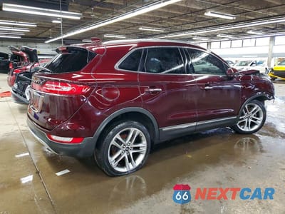 Trzecie zdjęcie samochodu z tyłu: 2019 LINCOLN MKC RESERVE VIN:5LMCJ3D98KUL50601 - miniatura