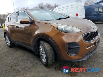 Czwarte zdjęcie samochodu z boku: 2017 KIA SPORTAGE LX VIN:KNDPM3ACXH7114863 - miniatura
