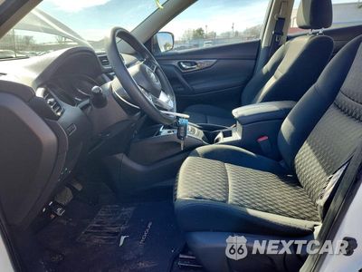 Zdjęcie 7 z 12 samochodu: 2017 NISSAN ROGUE S VIN:KNMAT2MV8HP529874 - miniatura