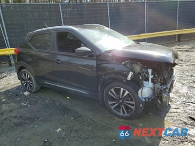 Czwarte zdjęcie samochodu z boku: 2020 NISSAN KICKS SR VIN:3N1CP5DV4LL500104 - miniatura