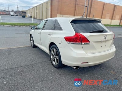 Trzecie zdjęcie samochodu z tyłu: 2011 TOYOTA VENZA AWD V6 VIN:4T3BK3BB0BU053282 - miniatura