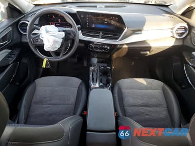 Zdjęcie 8 z 13 samochodu: 2025 CHEV TRAX 1LT VIN:KL77LHEP4SC036136 - miniatura