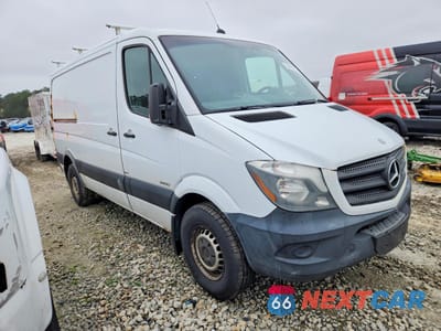 Czwarte zdjęcie samochodu z boku: 2015 MERCEDES-BENZ SPRINTER 2500 VIN:WD3PE7DC3FP162583 - miniatura