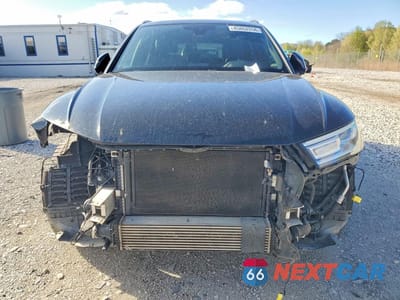 Piąte zdjęcie samochodu w środku: 2020 AUDI Q5 PREMIUM VIN:WA1ANAFY4L2120637 - miniatura