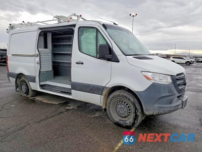 Czwarte zdjęcie samochodu z boku: 2019 MERCEDES BENZ SPRINTER 2500 UTILITY / SERVICE VAN VIN:WD3PF0CD9KP037158 - miniatura