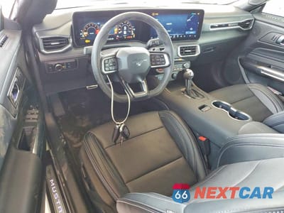 Zdjęcie 8 z 11 samochodu: 2025 FORD MUSTANG GT VIN:1FAGP8FFXS5126916 - miniatura