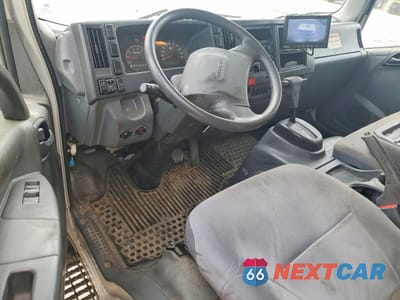 Zdjęcie 8 z 13 samochodu: 2019 ISUZU NPR HD DELIVERY TRUCK VIN:54DC4W1C5KS814130 - miniatura