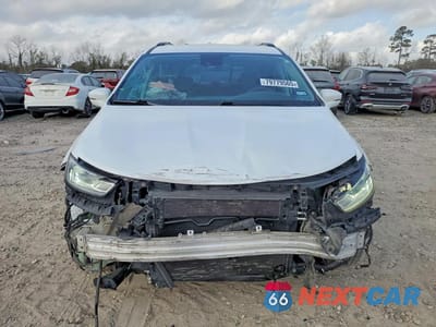 Piąte zdjęcie samochodu w środku: 2022 CHRYSLER PACIFICA TOURING L VIN:2C4RC1BG2NR170405 - miniatura