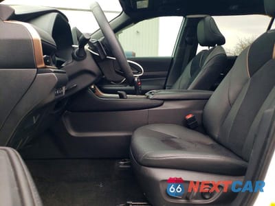 Zdjęcie 7 z 12 samochodu: 2024 TOYOTA GRAND HIGHLANDER HYBRID MAX LIMITED VIN:5TDADAB58RS008803 - miniatura