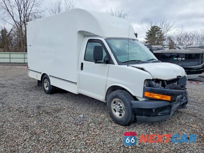 Czwarte zdjęcie samochodu z boku: 2019 CHEV EXPRESS G3500 VIN:1GB0GRFG0K1360407 - miniatura