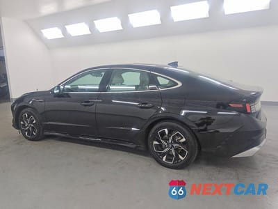 Drugie zdjęcie samochodu z przodu: 2025 HYUNDAI SONATA SEL VIN:KMHL64JA1SA472842 - miniatura