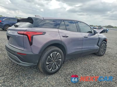 Trzecie zdjęcie samochodu z tyłu: 2025 CHEVROLET BLAZER LT VIN:3GNKDGRJ9SS128435 - miniatura