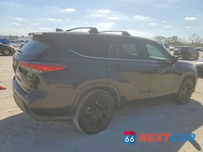 Trzecie zdjęcie samochodu z tyłu: 2023 TOYOTA HIGHLANDER LE VIN:5TDKDRAH7PS016001 - miniatura