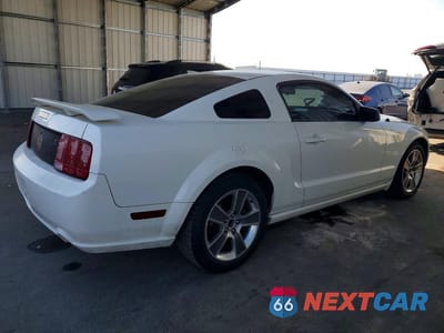 Trzecie zdjęcie samochodu z tyłu: 2008 FORD MUSTANG GT VIN:1ZVHT82H585169843 - miniatura