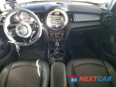 Zdjęcie 8 z 11 samochodu: 2018 MINI COOPER VIN:WMWXU1C58J2F81107 - miniatura