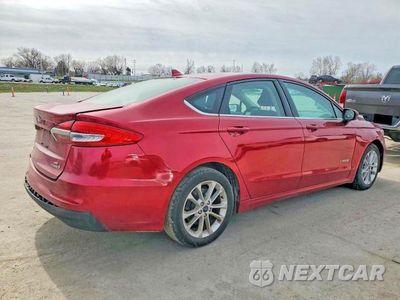 Trzecie zdjęcie samochodu z tyłu: 2019 FORD FUSION VIN:3FA6P0LU1KR257360 - miniatura