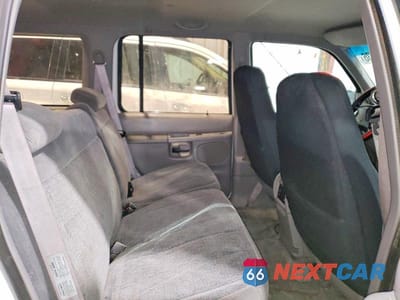 Zdjęcie 11 z 12 samochodu: 1996 FORD EXPLORER VIN:1FMDU35P9TUD03350 - miniatura