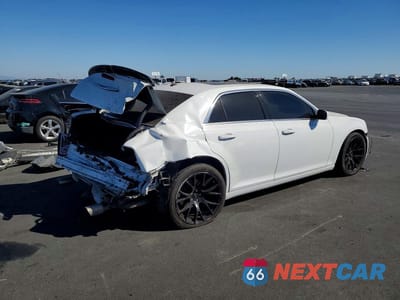 Trzecie zdjęcie samochodu z tyłu: 2013 CHRYSLER 300 S VIN:2C3CCABT6DH644464 - miniatura