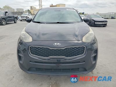 Piąte zdjęcie samochodu w środku: 2017 KIA SPORTAGE LX VIN:KNDPM3AC5H7168457 - miniatura