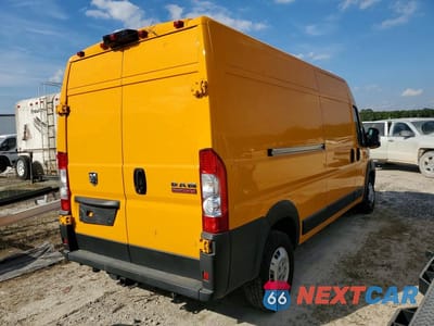 Trzecie zdjęcie samochodu z tyłu: 2022 RAM PROMASTER 2500 DELIVERY VAN VIN:3C6LRVDG5NE118428 - miniatura